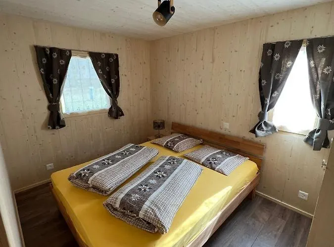 Miralago In Cavresc, Via Dal Cavresc 1, 7746 Le Prese-poschiavo Vakantiehuis *